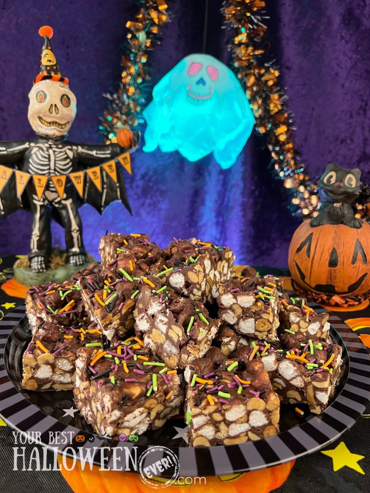 rocky road halloween squares, rocky road halloween squares recipe, vintage halloween recipes, halloween party ideas